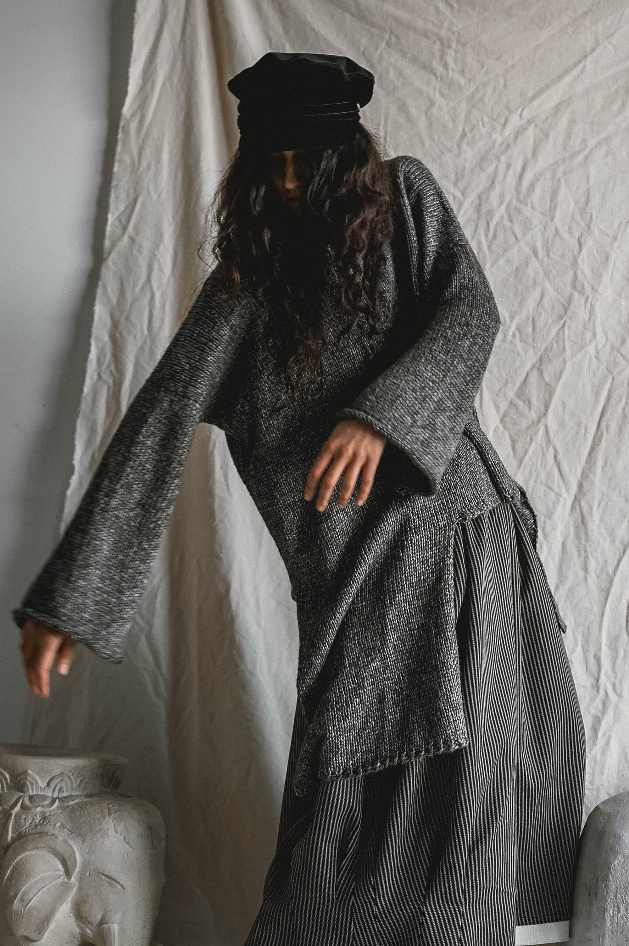Loose Forms Top