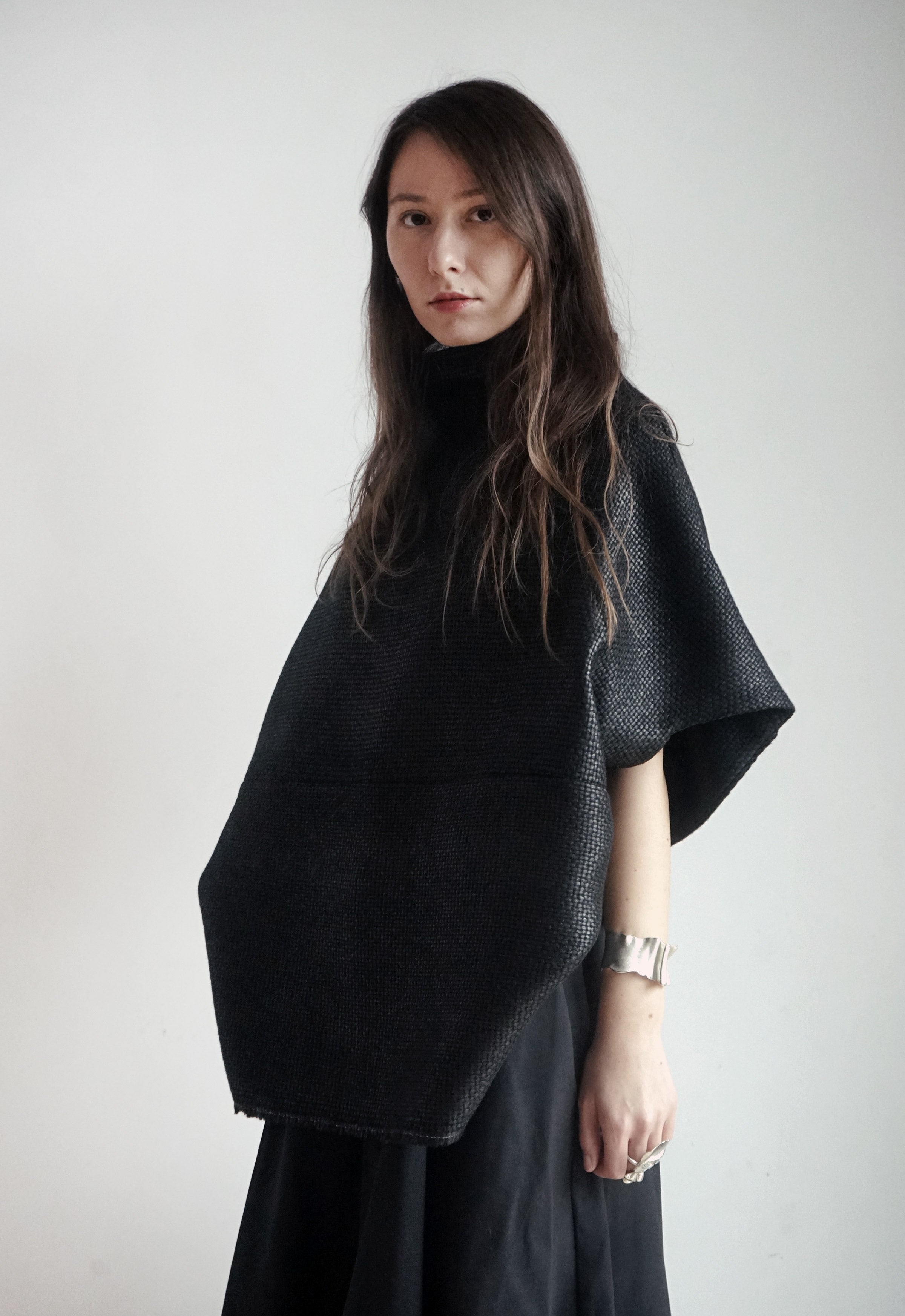 CHARCOAL SILK & WOOL TOP