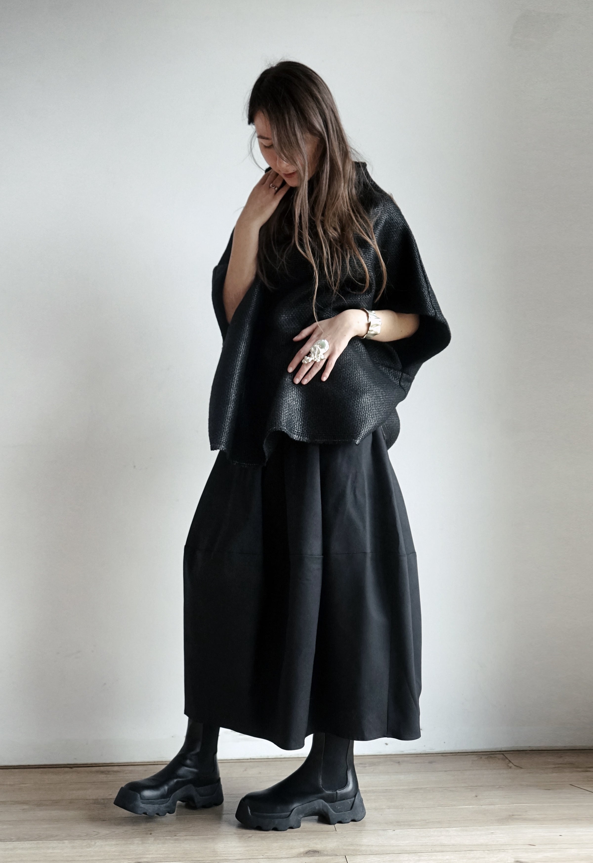 CHARCOAL SILK & WOOL TOP