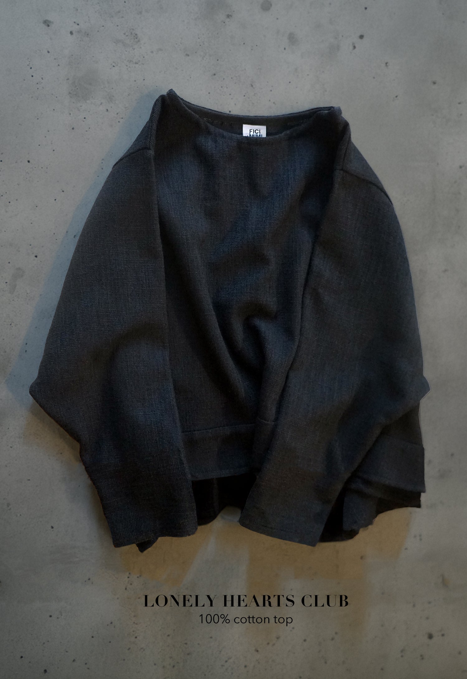 Lonely heart's club Top