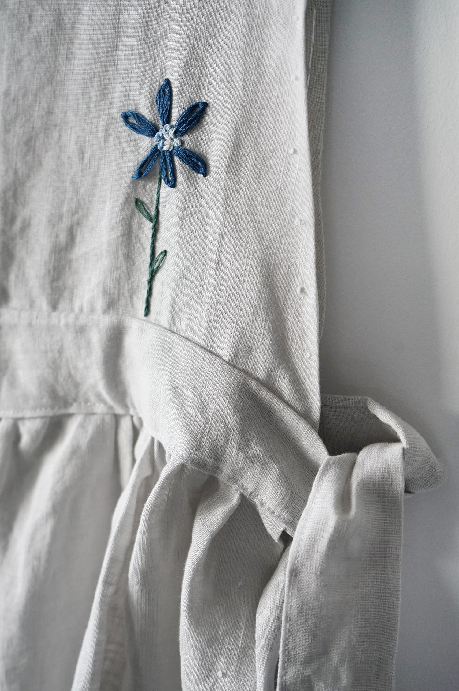 Pinafore linen dress