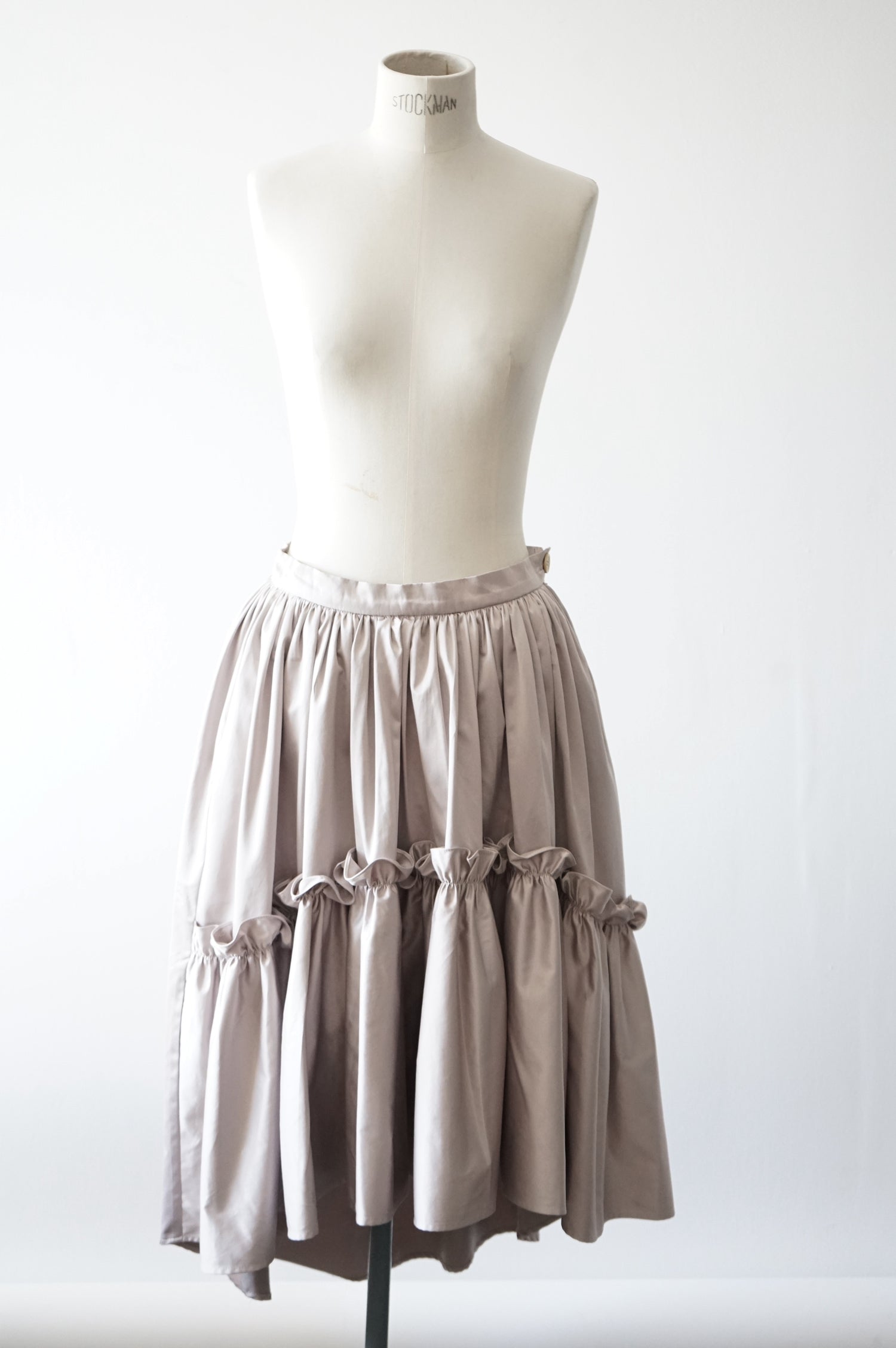 Silky meadow skirt