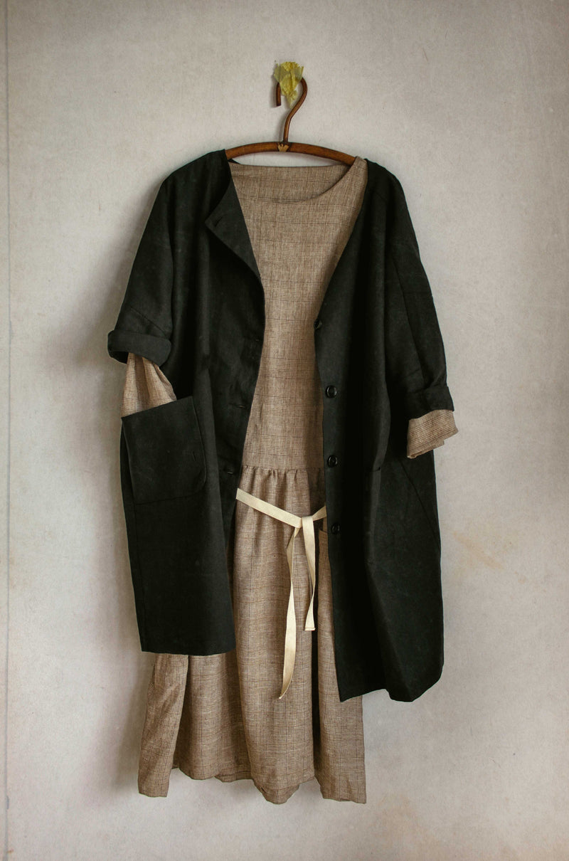 Old lovers linen trench