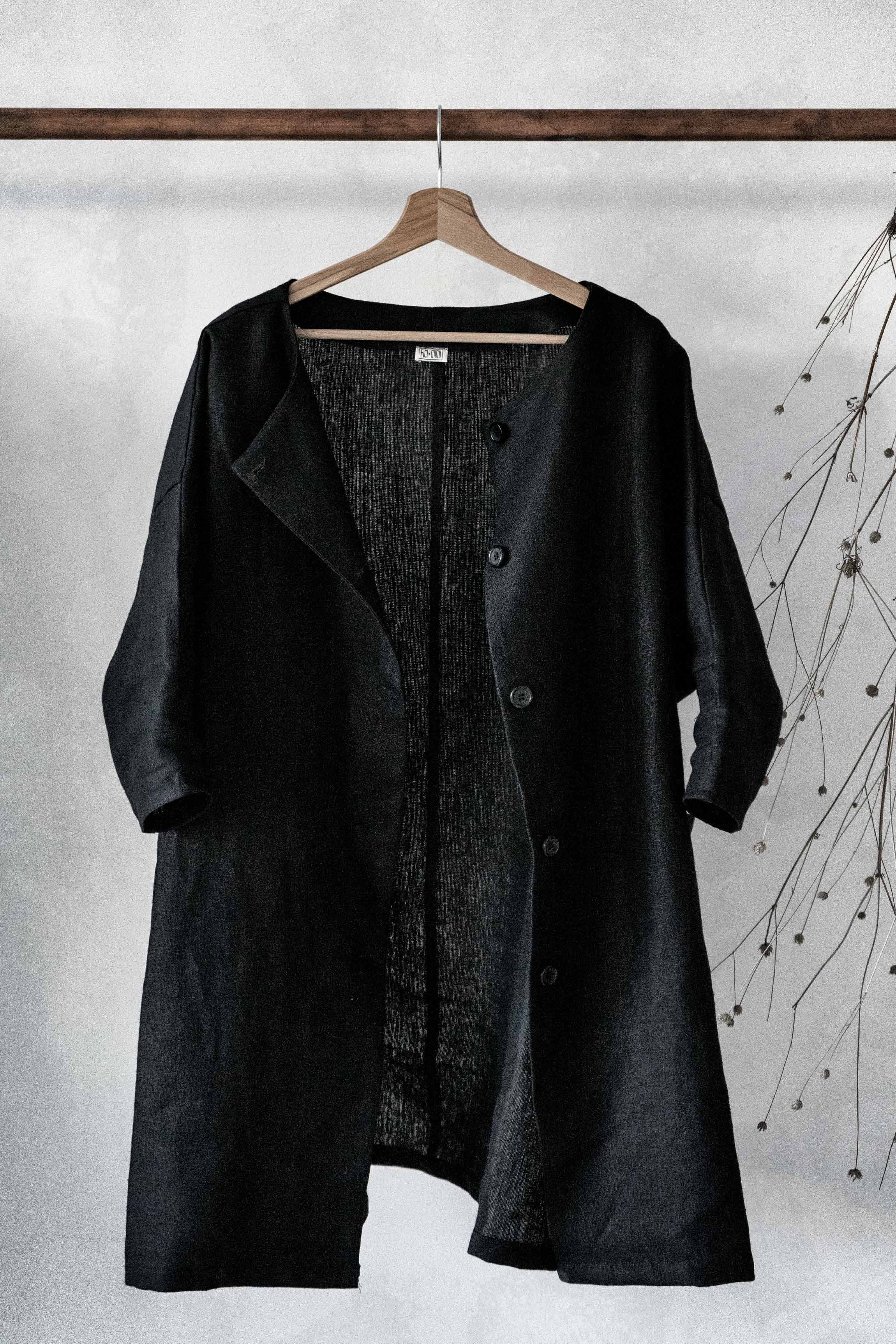 Old lovers linen trench