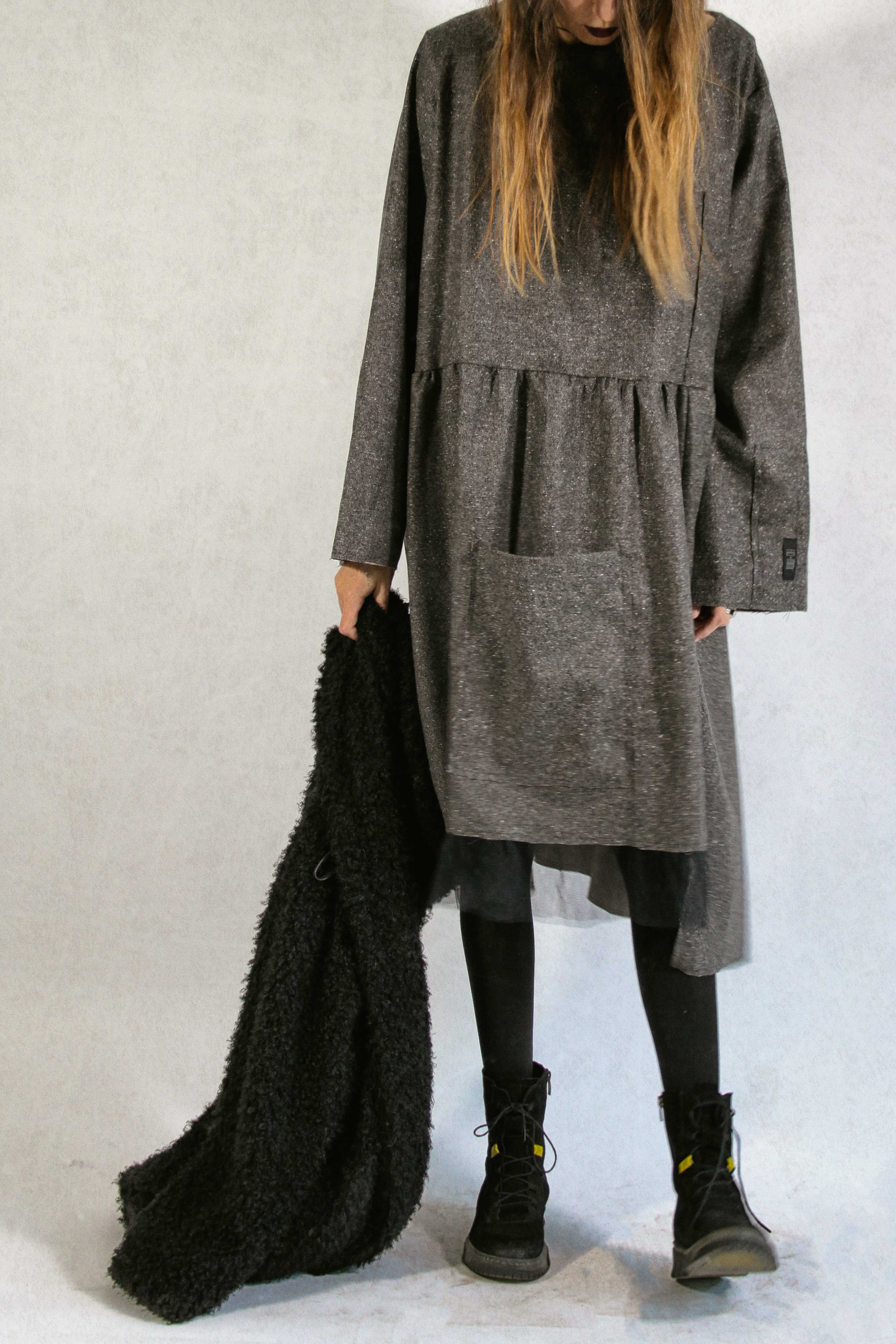 Howlin' dress