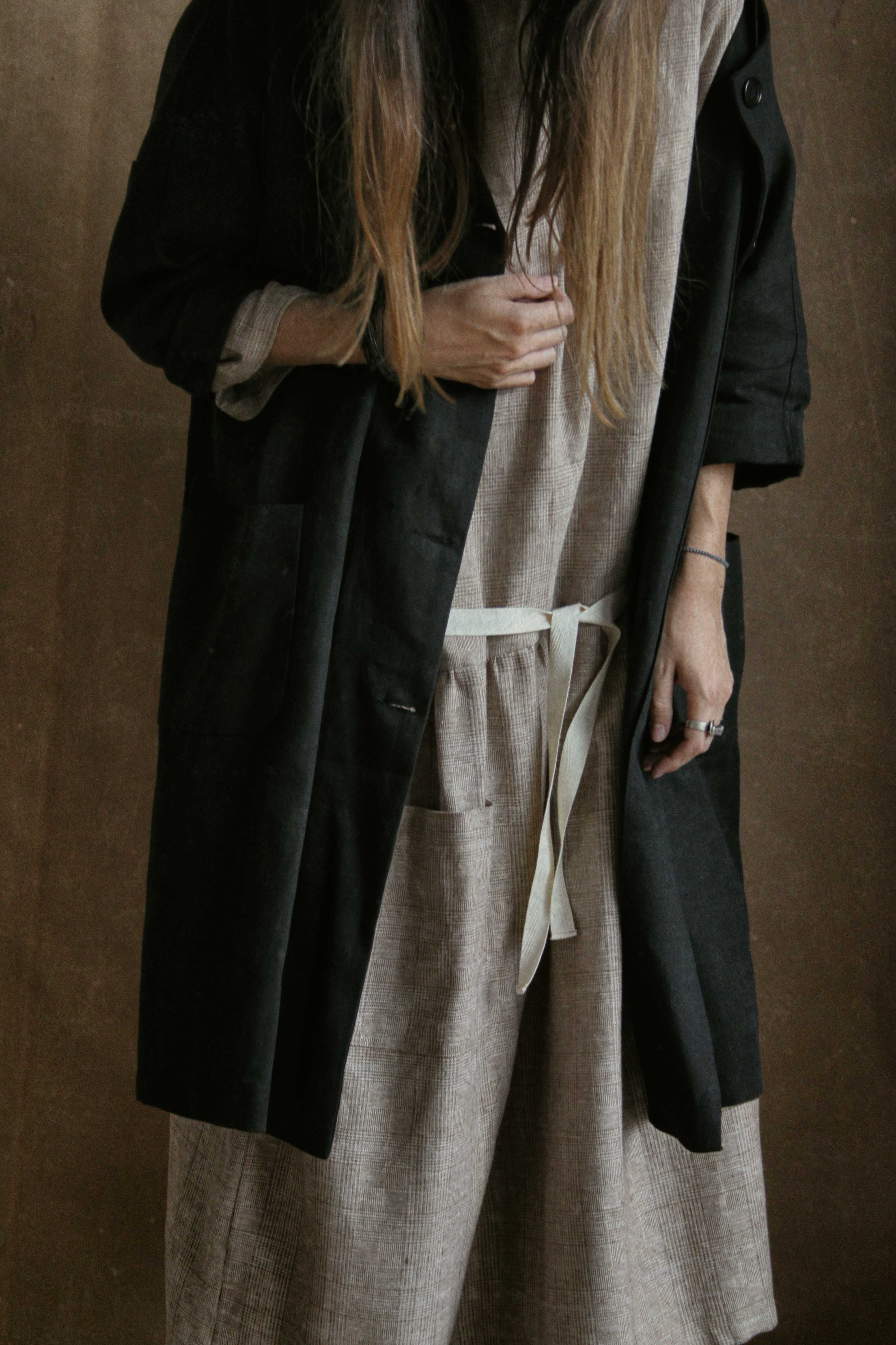Old lovers linen trench