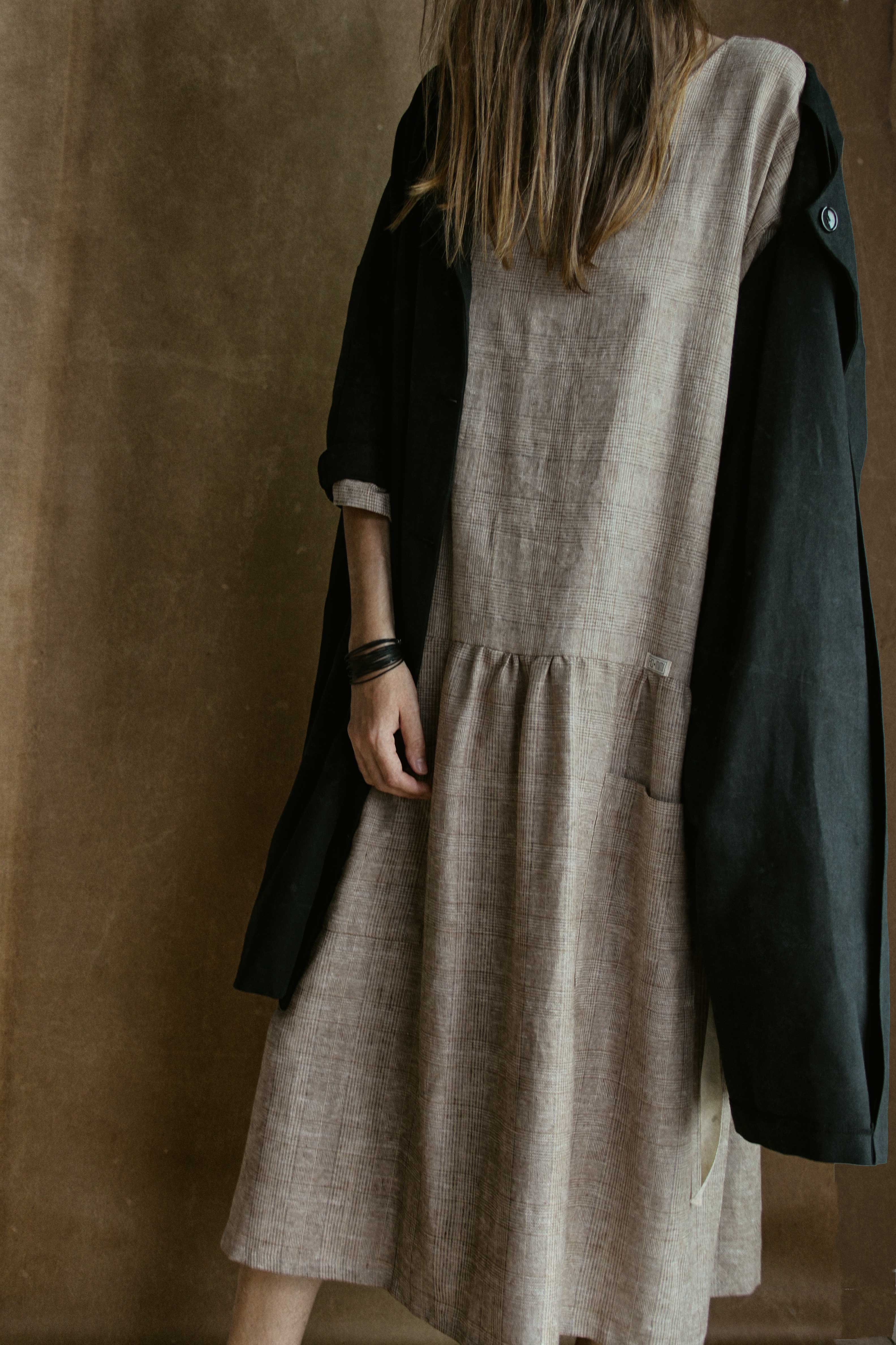 Old lovers linen trench